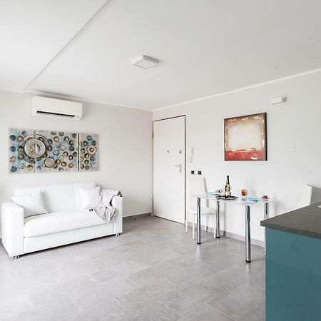 Penthouse 41 In Trastevere With Big Terrace Rome Exterior photo