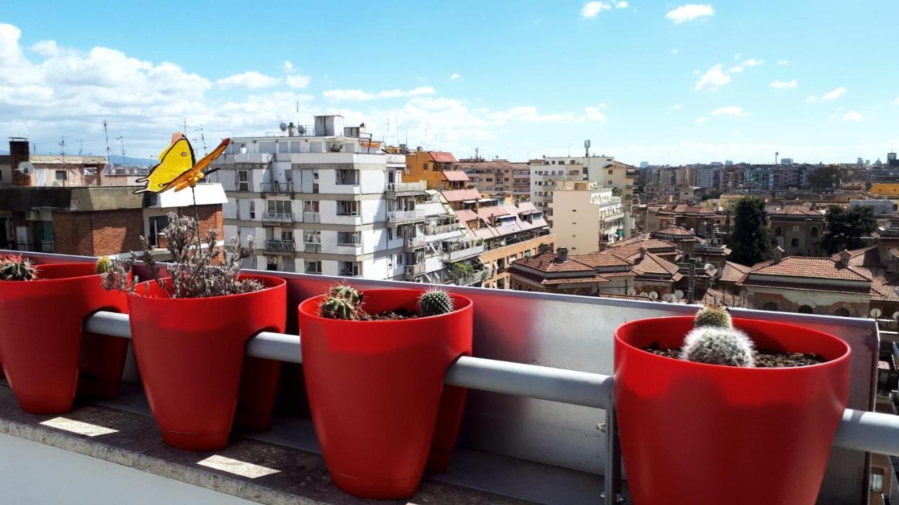 Penthouse 41 In Trastevere With Big Terrace Rome Exterior photo