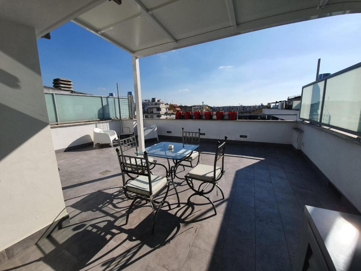 Penthouse 41 In Trastevere With Big Terrace Rome Exterior photo