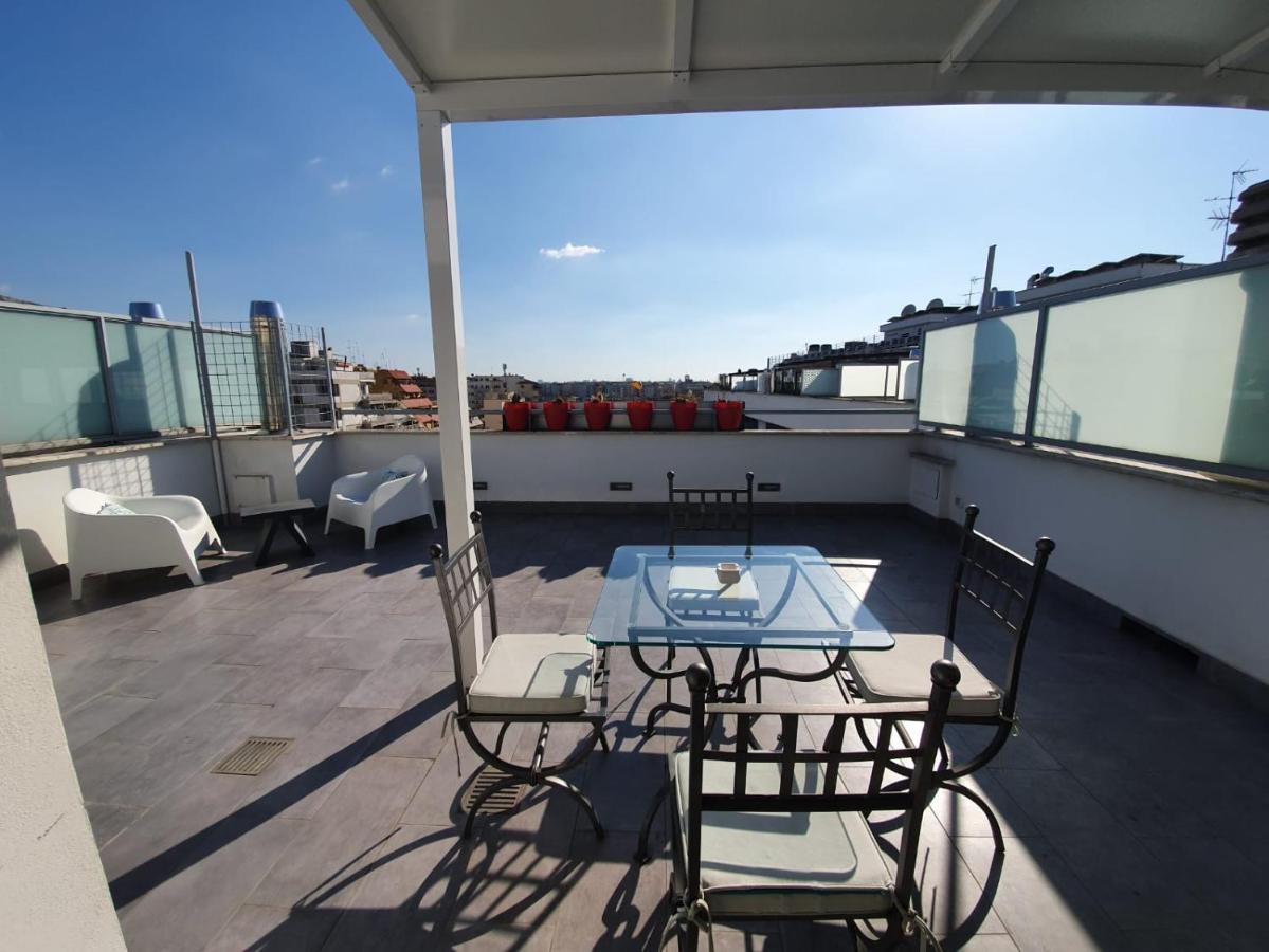 Penthouse 41 In Trastevere With Big Terrace Rome Exterior photo