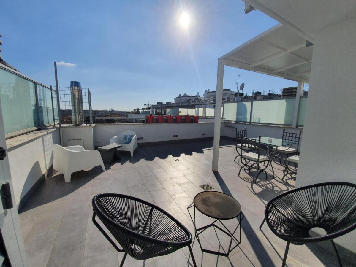Penthouse 41 In Trastevere With Big Terrace Rome Exterior photo