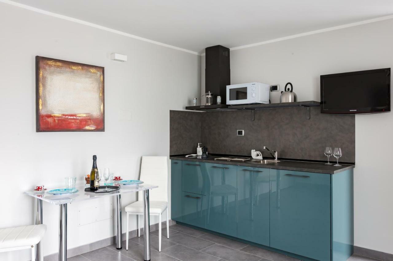 Penthouse 41 In Trastevere With Big Terrace Rome Exterior photo