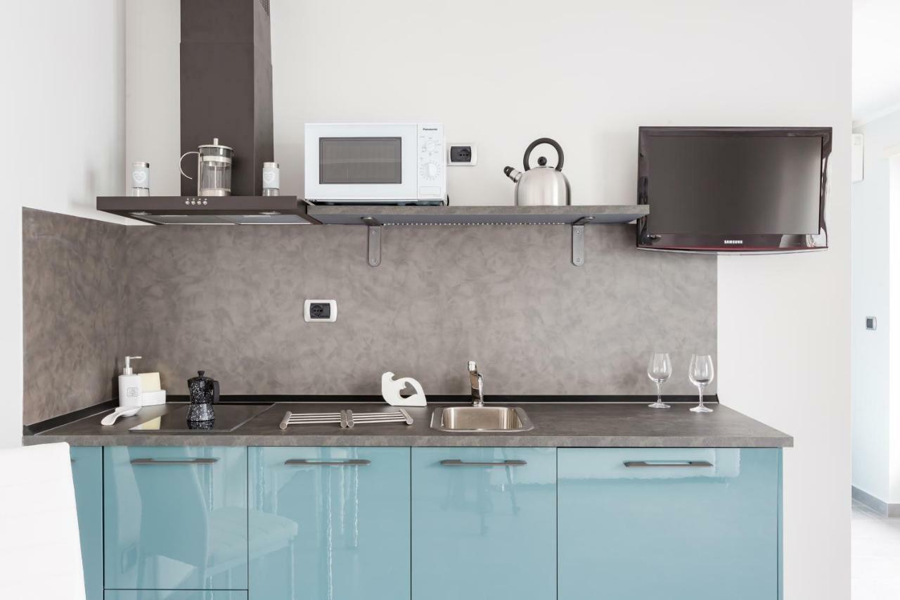 Penthouse 41 In Trastevere With Big Terrace Rome Exterior photo