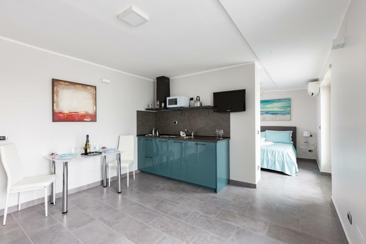 Penthouse 41 In Trastevere With Big Terrace Rome Exterior photo
